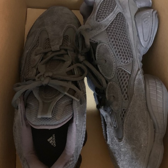 Yeezy 500 - Picture 5 of 8